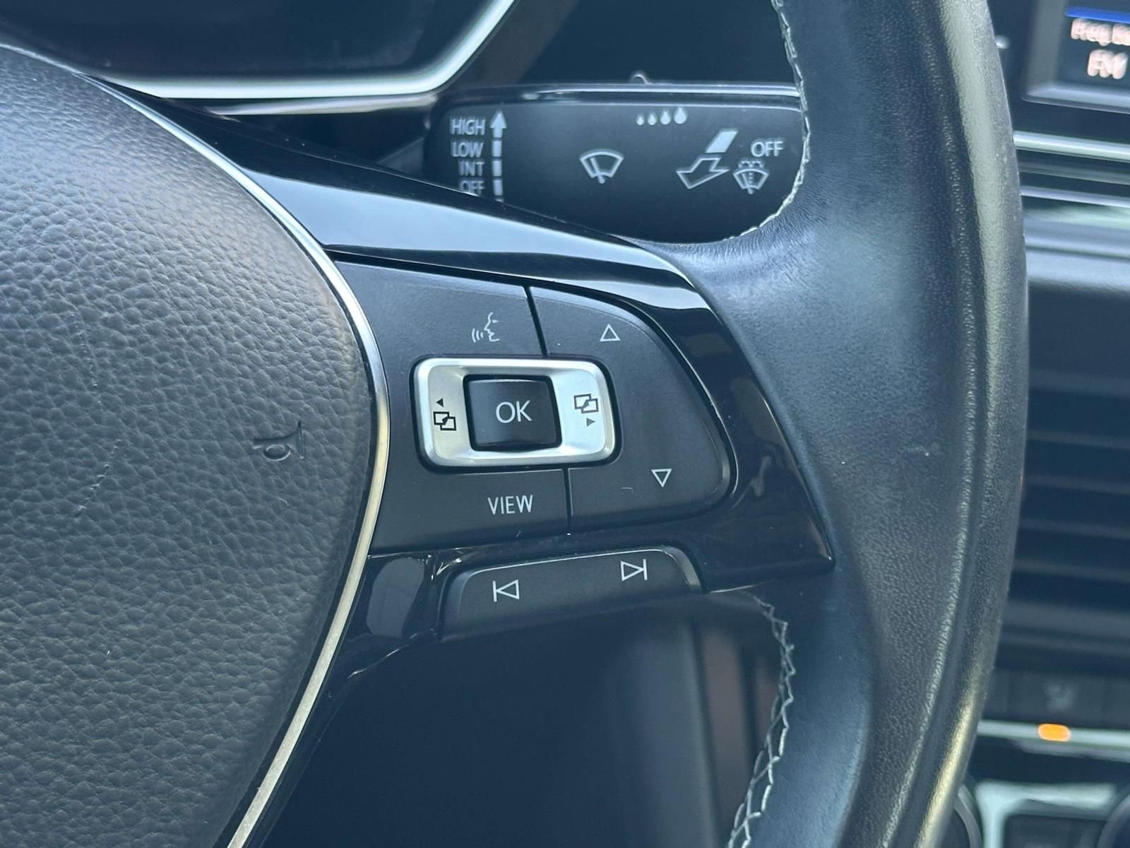 Used 2020 Volkswagen Jetta R-Line w/ R-Line Cold Weather Package image 24