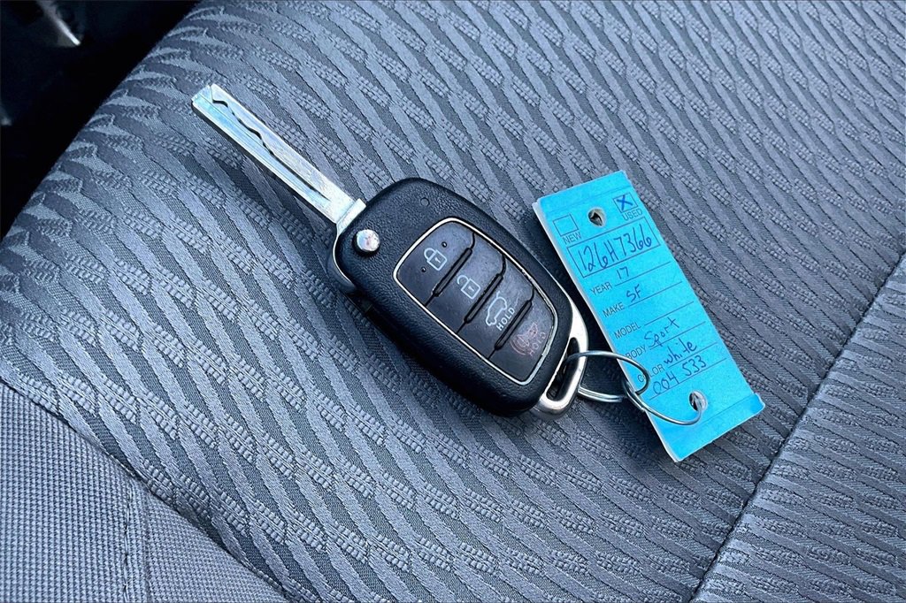 Used 2017 Hyundai Santa Fe Sport image 11