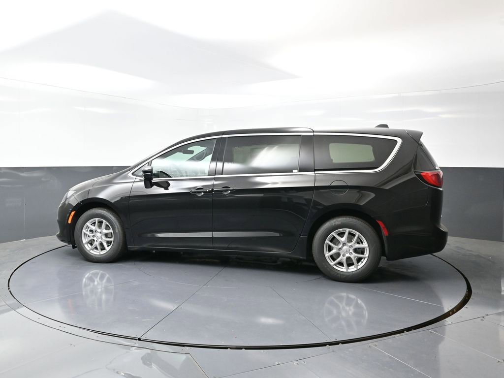 New 2026 Chrysler Voyager LX image 6