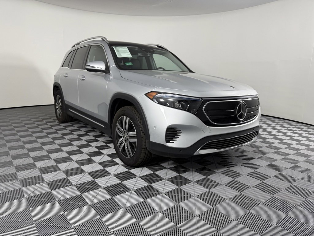 Used 2023 Mercedes-Benz EQB 300 4MATIC image 2