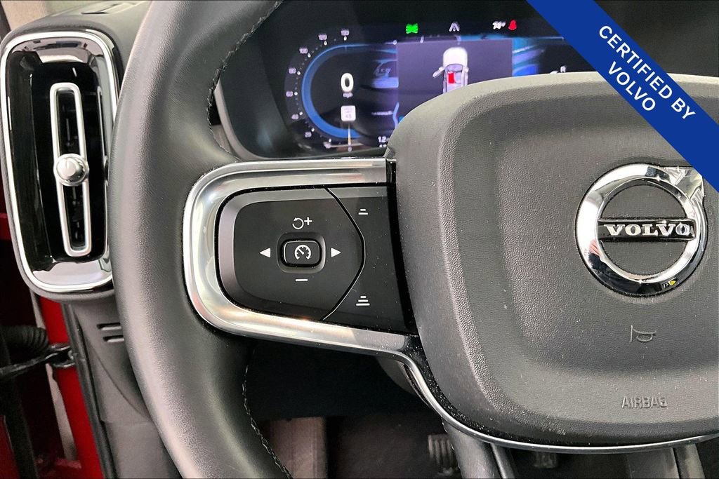 Certified 2023 Volvo XC40 B5 Ultimate w/ Protection Package Premier image 27