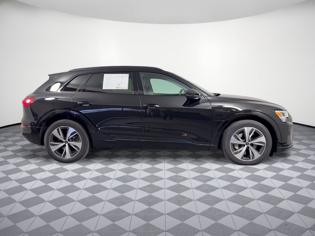 Used 2024 Audi Q8 e-tron Premium AWD/4WD image 8