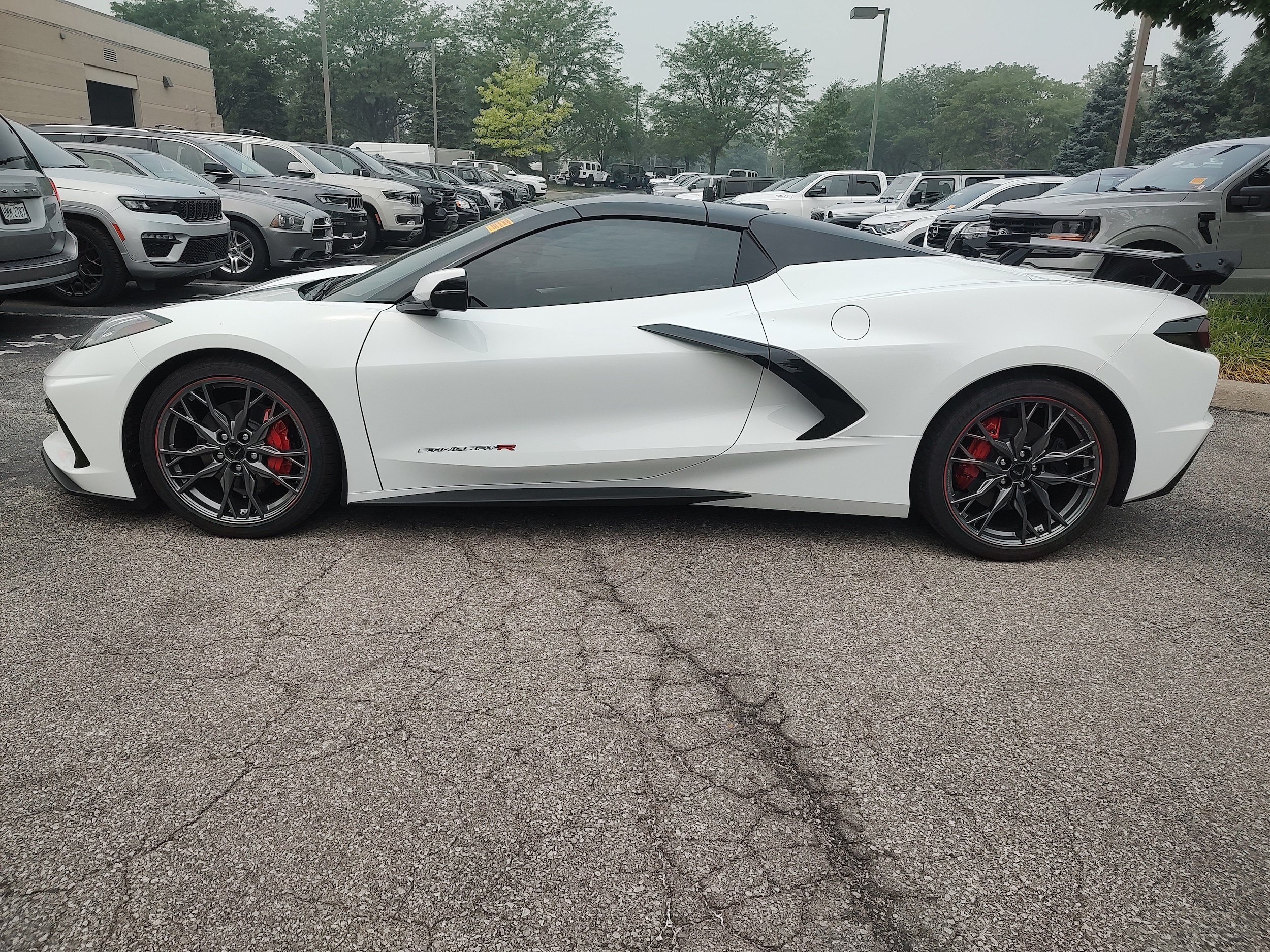 Used 2024 Chevrolet Corvette Stingray Premium Conv RWD image 9