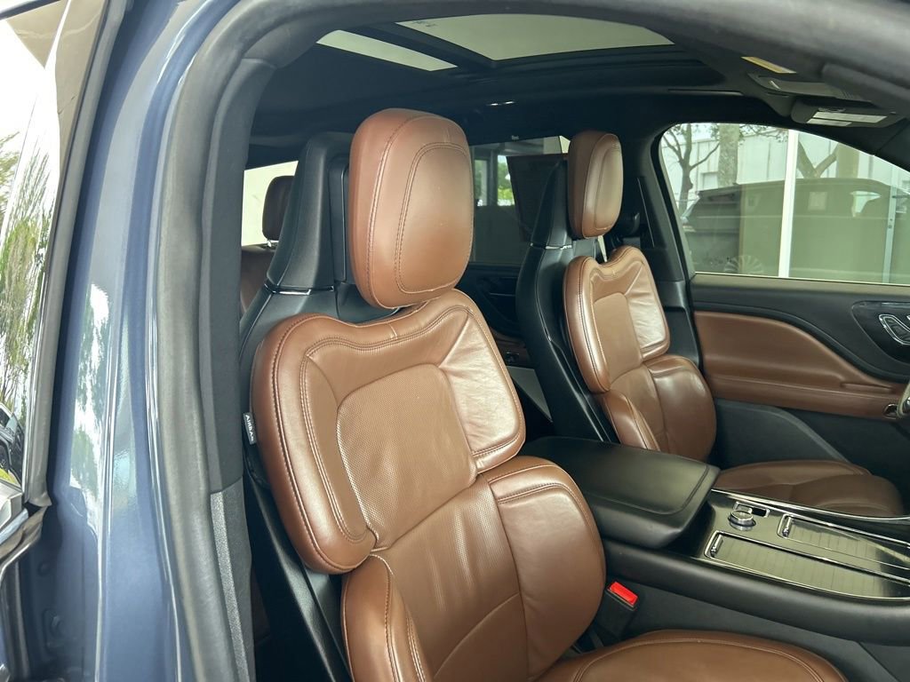 Used 2021 Lincoln Aviator Reserve w/ Equipment Group 201A RWD image 21