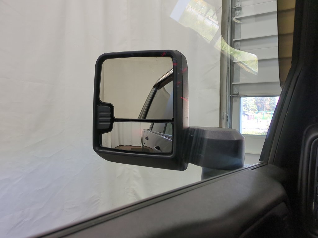 Used 2022 GMC Sierra 3500 Pro w/ Convenience Package AWD/4WD image 23