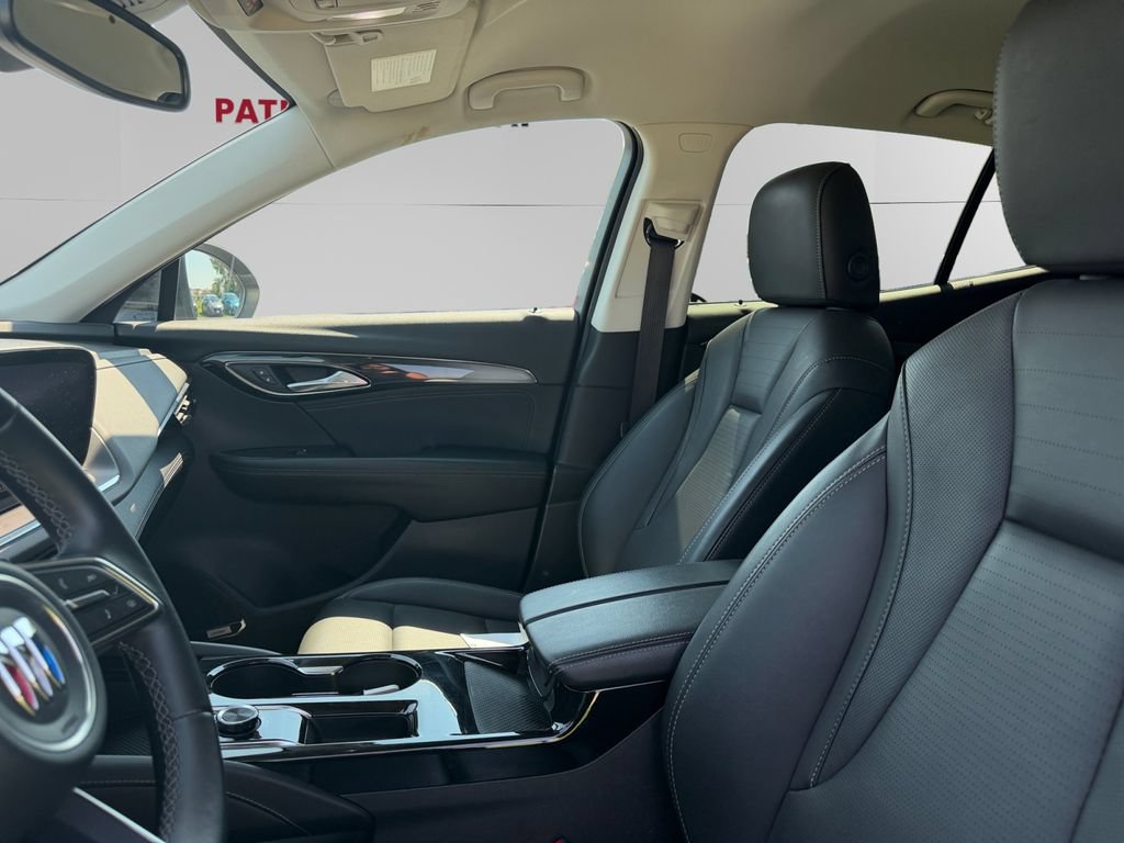 Used 2024 Buick Envision Preferred AWD/4WD image 9