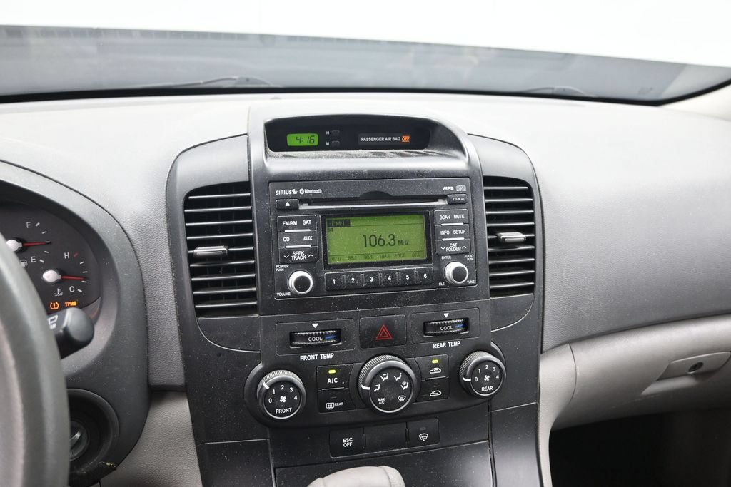 Used 2012 Kia Sedona LX FWD image 13