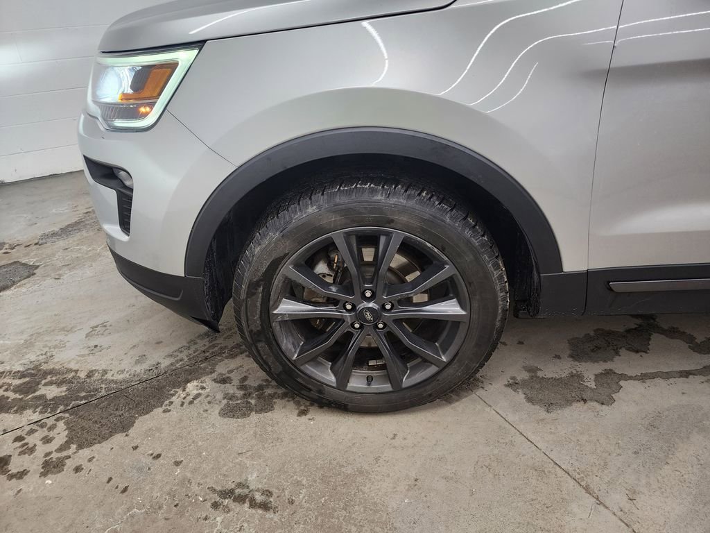 Used 2018 Ford Explorer XLT w/ Equipment Group 202A image 45