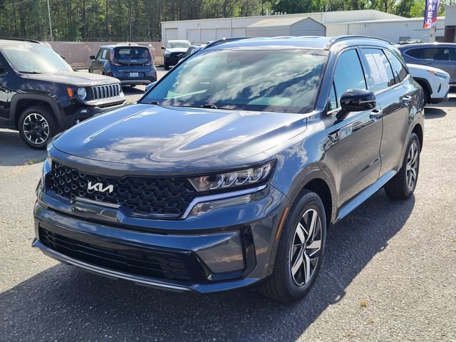 Used 2023 Kia Sorento S image 6