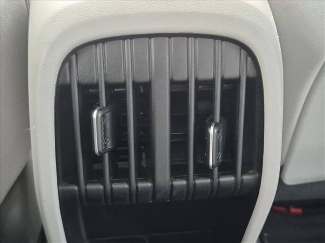 Used 2025 Hyundai Kona SEL FWD image 16