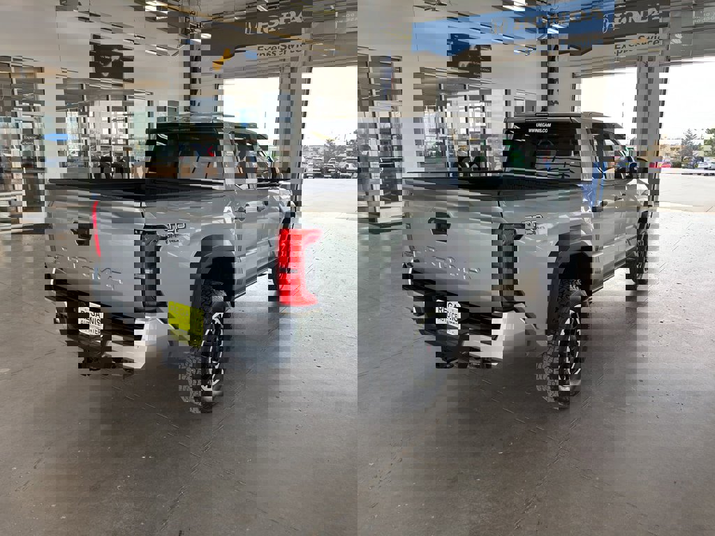 Used 2024 Toyota Tacoma TRD Off-Road image 5