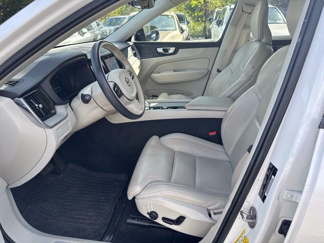 Used 2023 Volvo XC60 T8 Ultimate w/ Climate Package AWD/4WD image 14