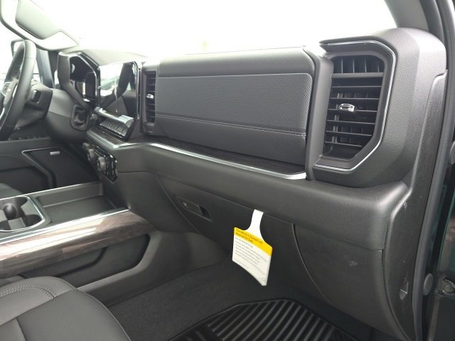 New 2025 Chevrolet Silverado 3500 LTZ w/ Z71 Chrome Sport Edition image 38