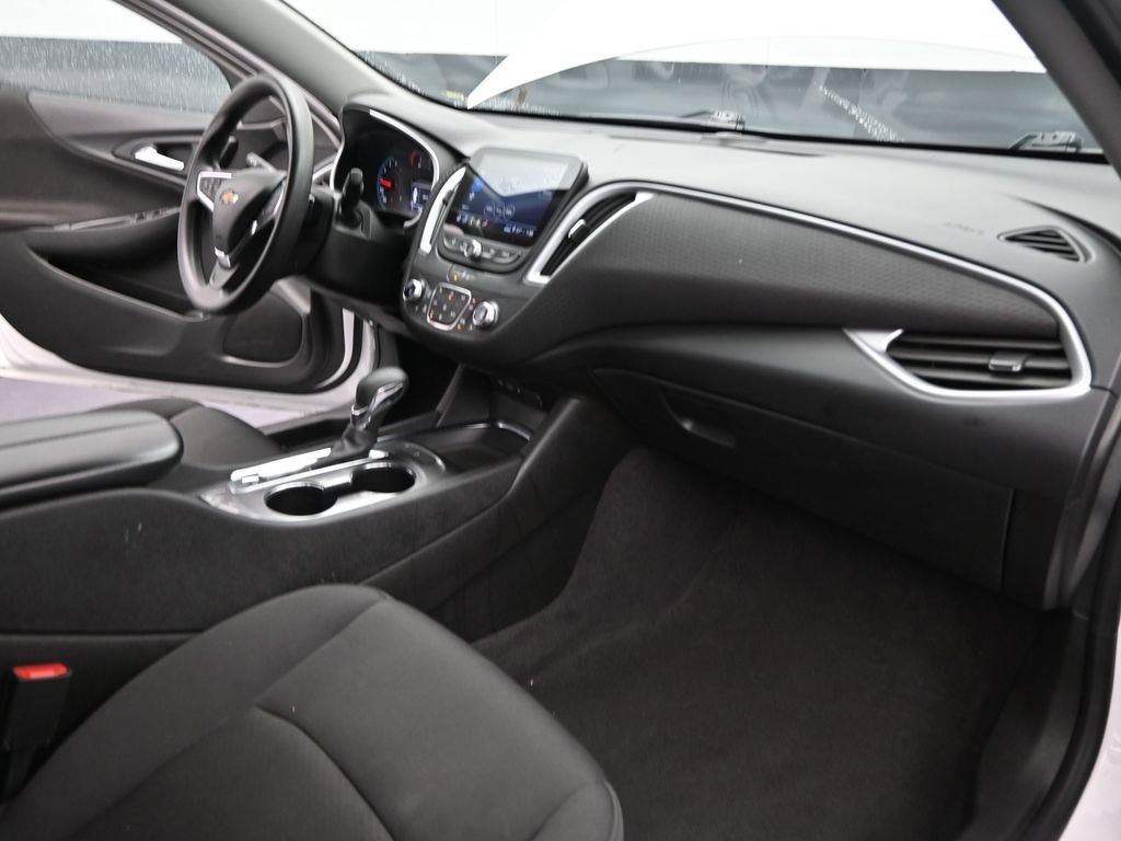 Used 2023 Chevrolet Malibu LT image 22