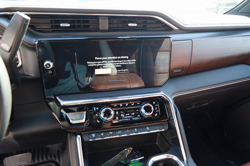 Used 2024 GMC Sierra 3500 Denali Ultimate image 16