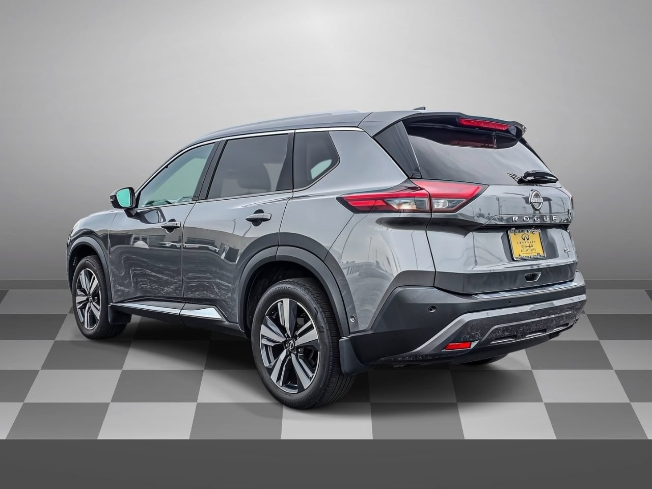 Used 2023 Nissan Rogue SL w/ SL Premium Package FWD image 4