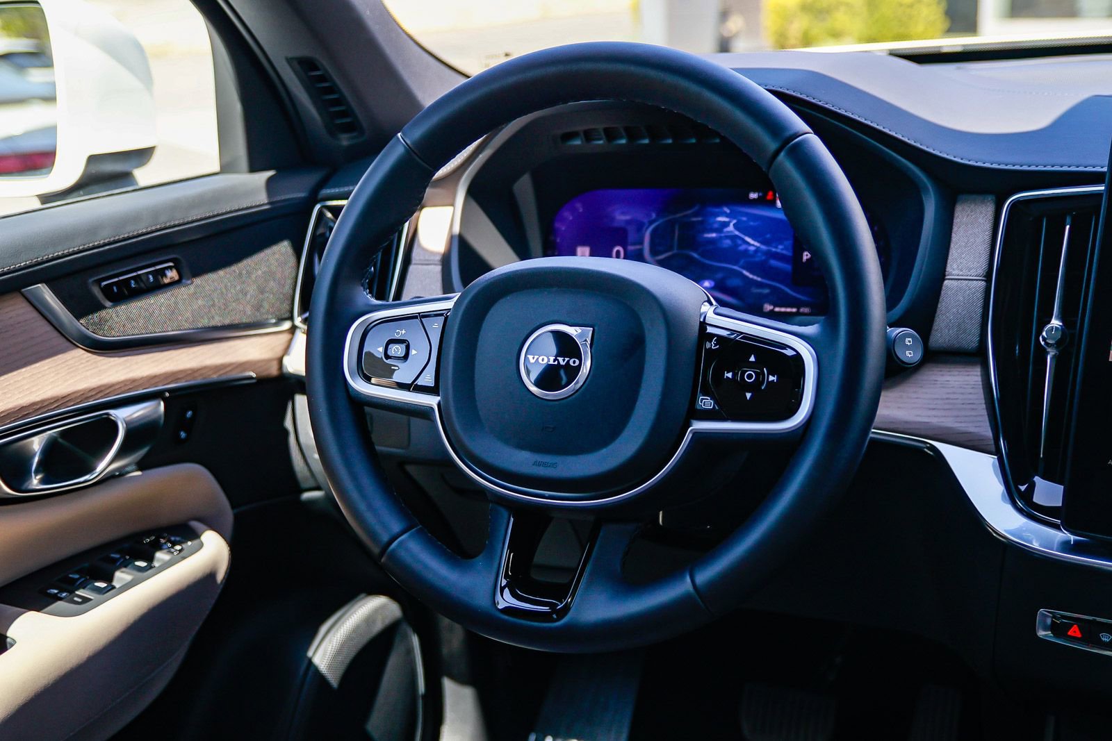 Used 2026 Volvo XC90 B5 Core image 16