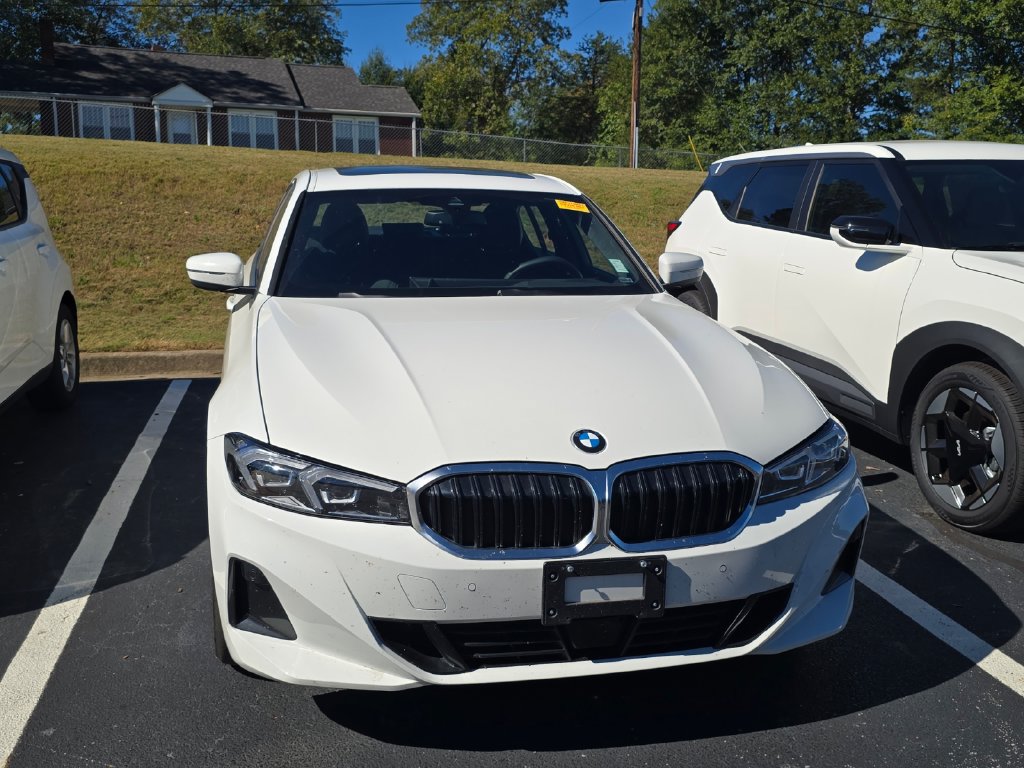 Used 2026 BMW 330i Sedan RWD image 2