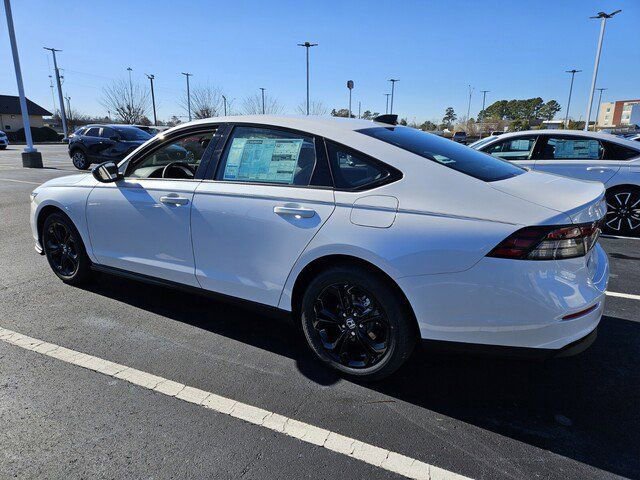 New 2025 Honda Accord SE image 5