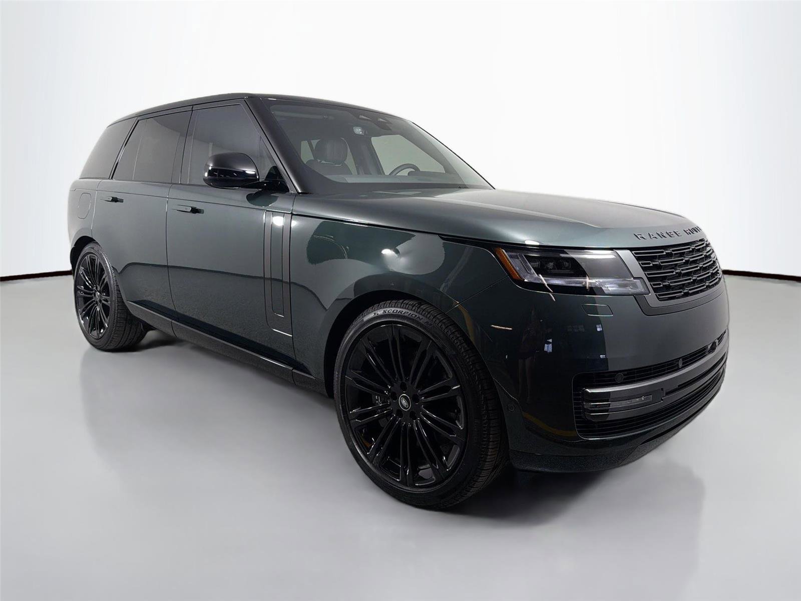New 2025 Land Rover Range Rover SE AWD/4WD image 3