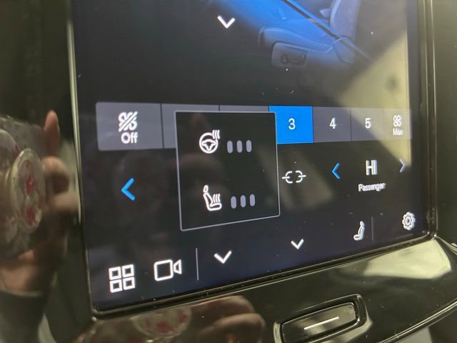 Used 2025 Volvo XC40 B5 Core AWD/4WD image 17