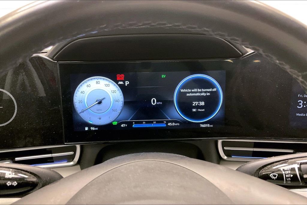 Used 2023 Hyundai Elantra Limited FWD image 17