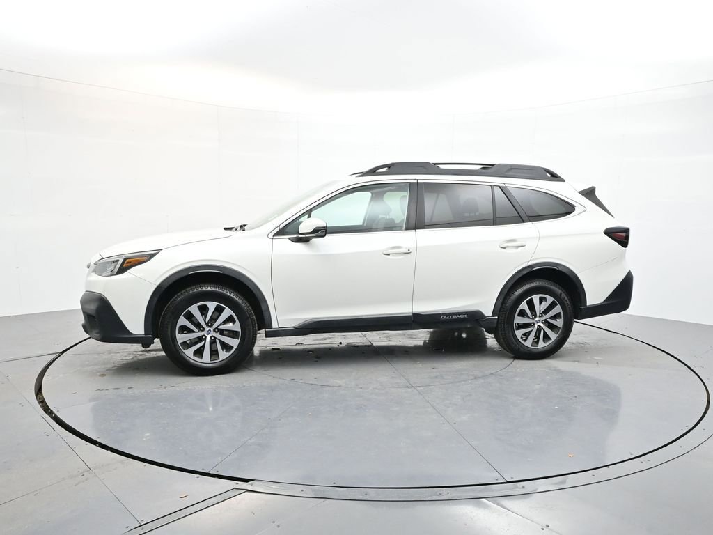 Used 2020 Subaru Outback Premium image 4