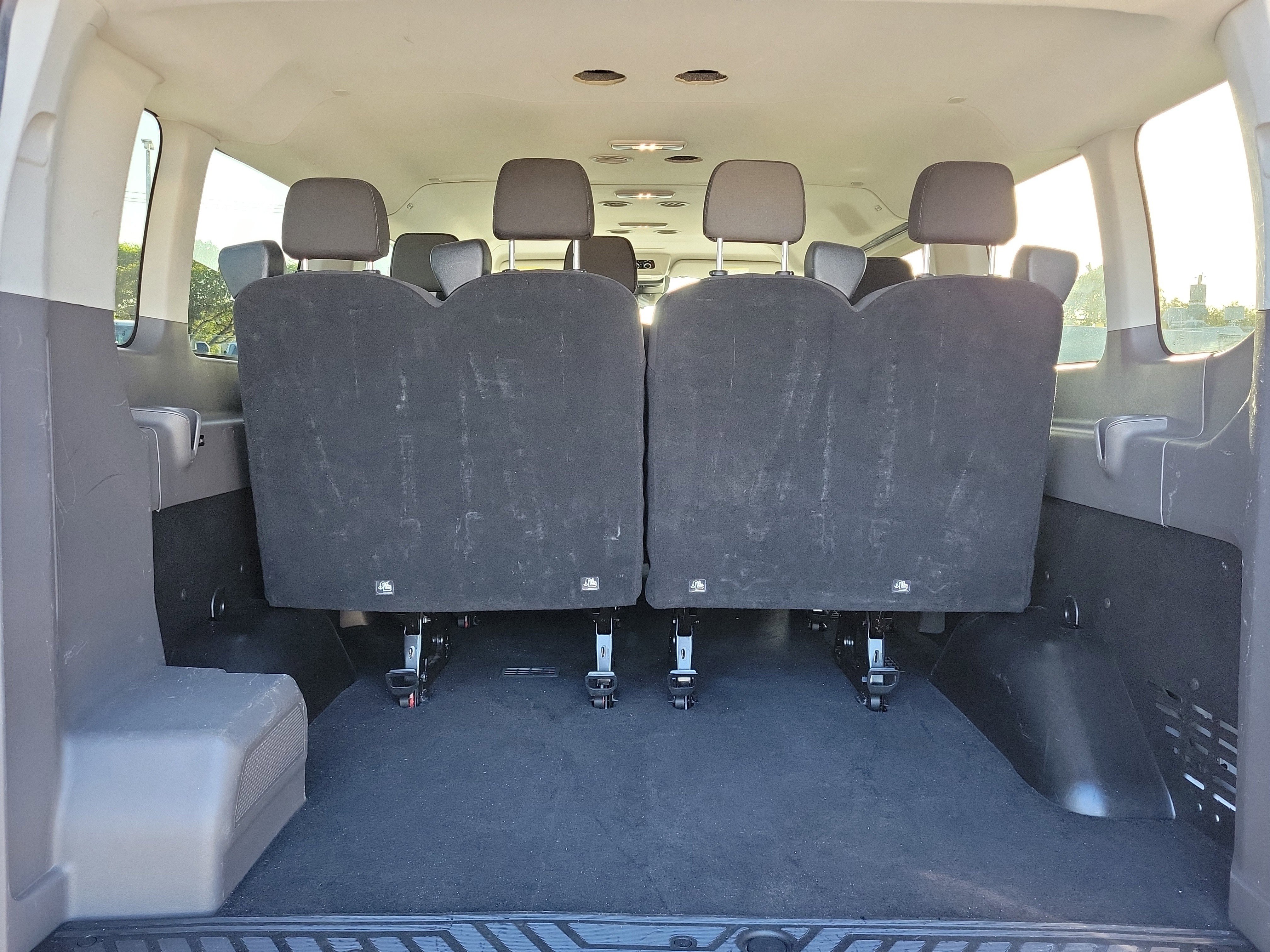 Used 2023 Ford Transit 350 XLT image 13