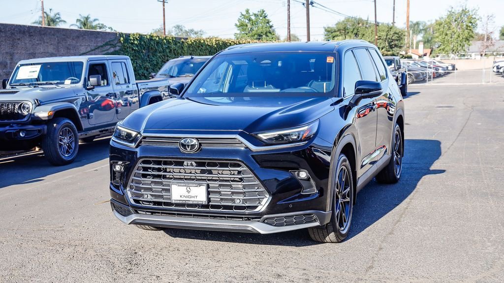 Used 2024 Toyota Grand Highlander AWD Hybrid image 4