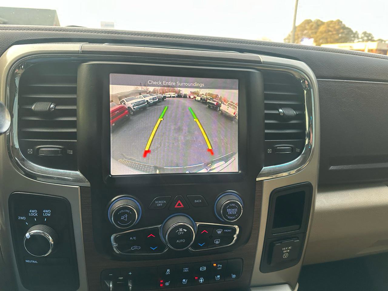 Used 2014 RAM 2500 Laramie w/ Convenience Group image 17