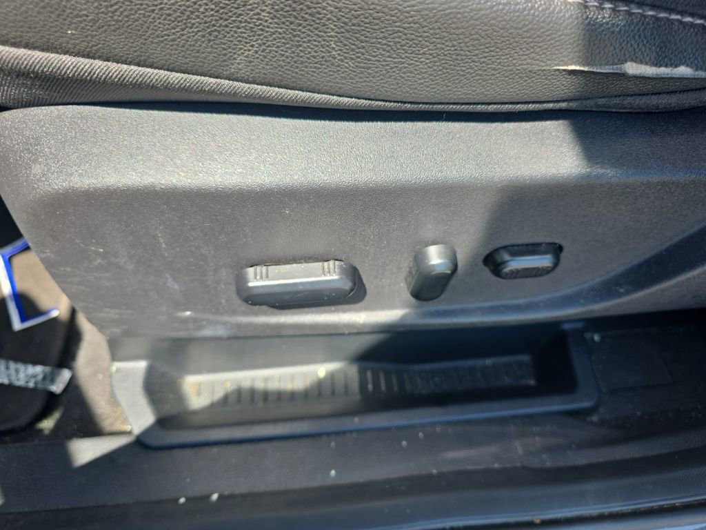 Used 2016 Ford Escape Titanium w/ Equipment Group 301A image 19