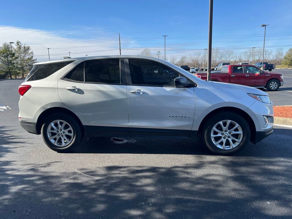 Used 2020 Chevrolet Equinox LS w/ LS Convenience Package image 5
