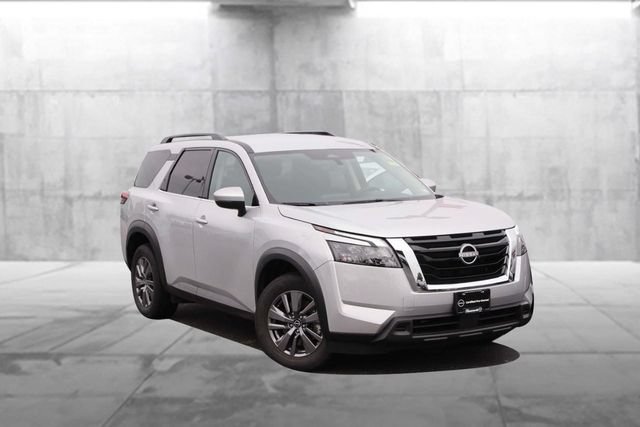 Certified 2025 Nissan Pathfinder SV AWD/4WD image 2