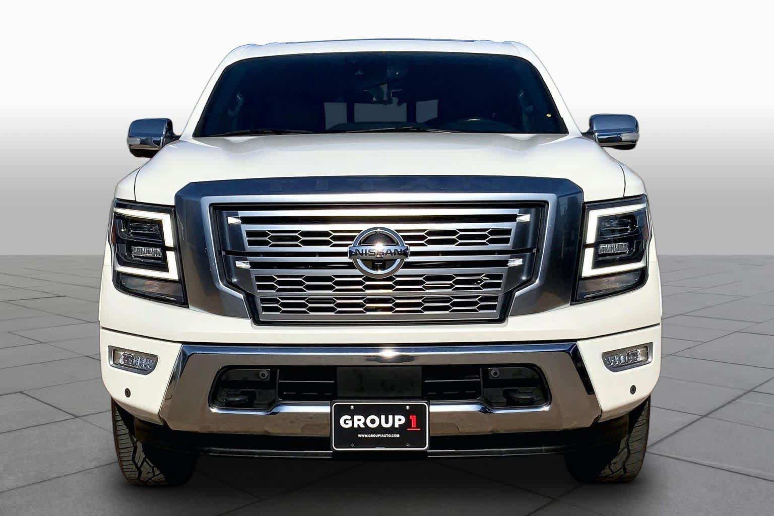Used 2022 Nissan Titan Platinum Reserve w/ Moonroof Package AWD/4WD image 4