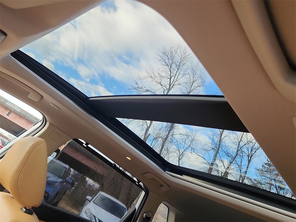 Certified 2022 Nissan Rogue Platinum w/ Head-Up Display Package image 15