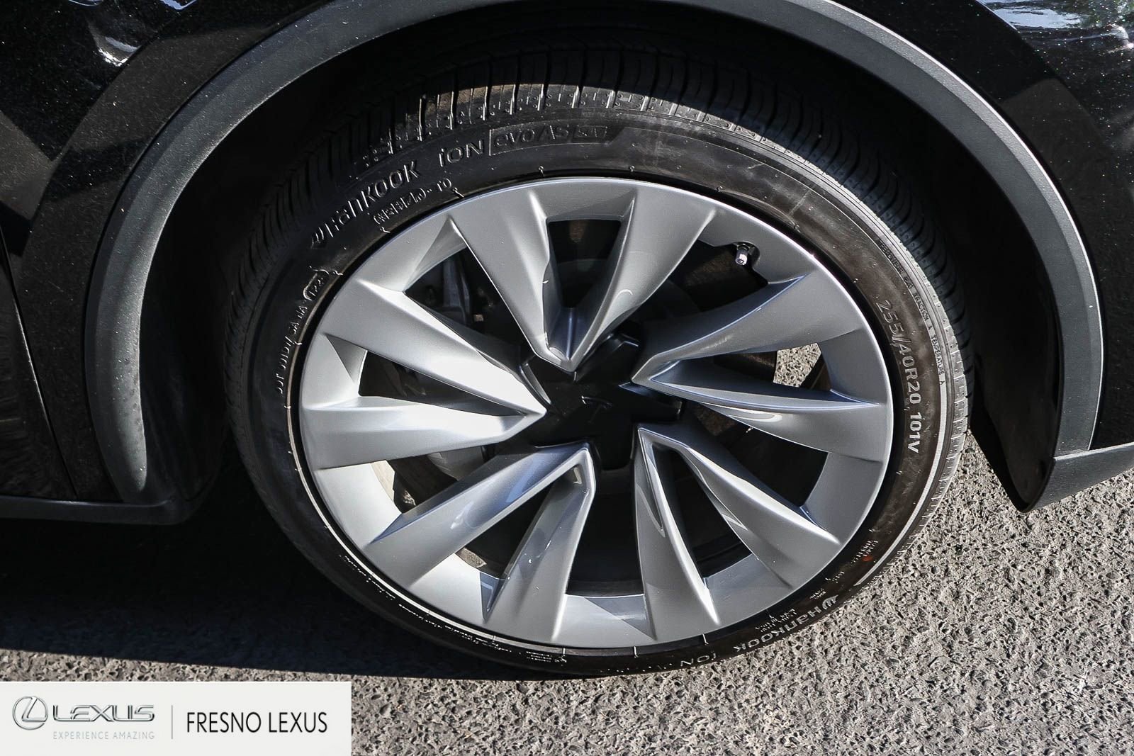 Used 2026 Tesla Model Y 2WD image 8