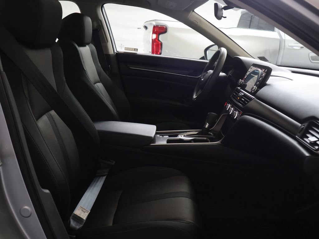 Used 2018 Honda Accord EX image 10
