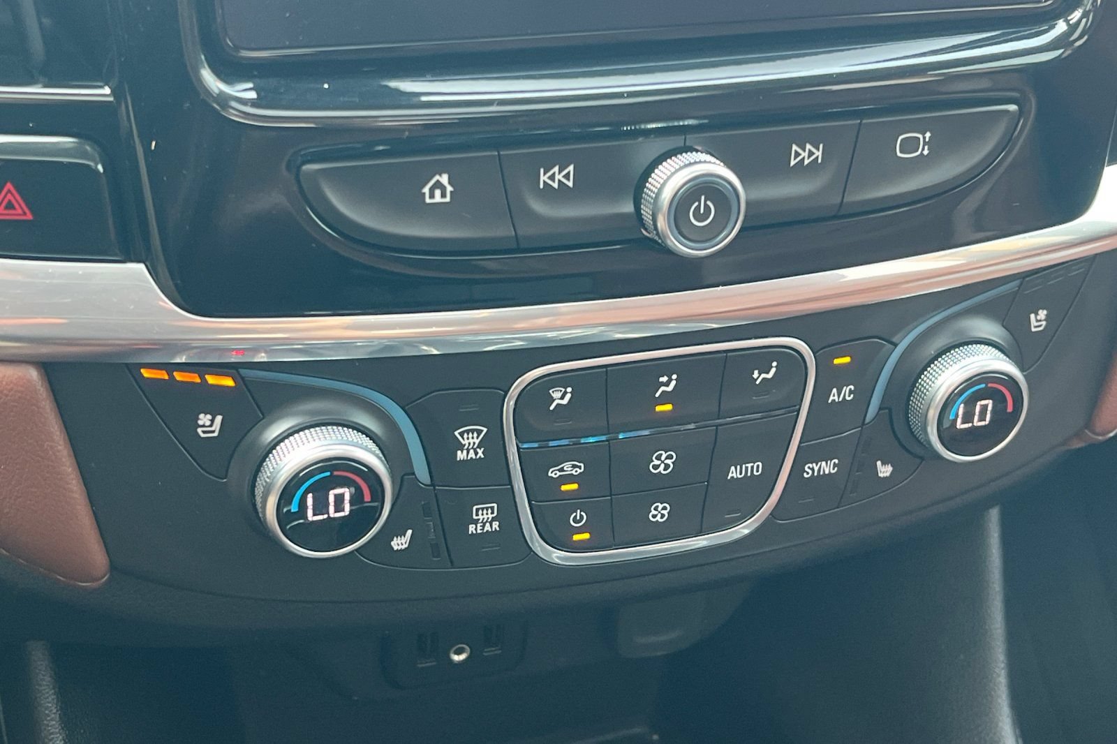 Used 2019 Chevrolet Traverse High Country AWD/4WD image 24