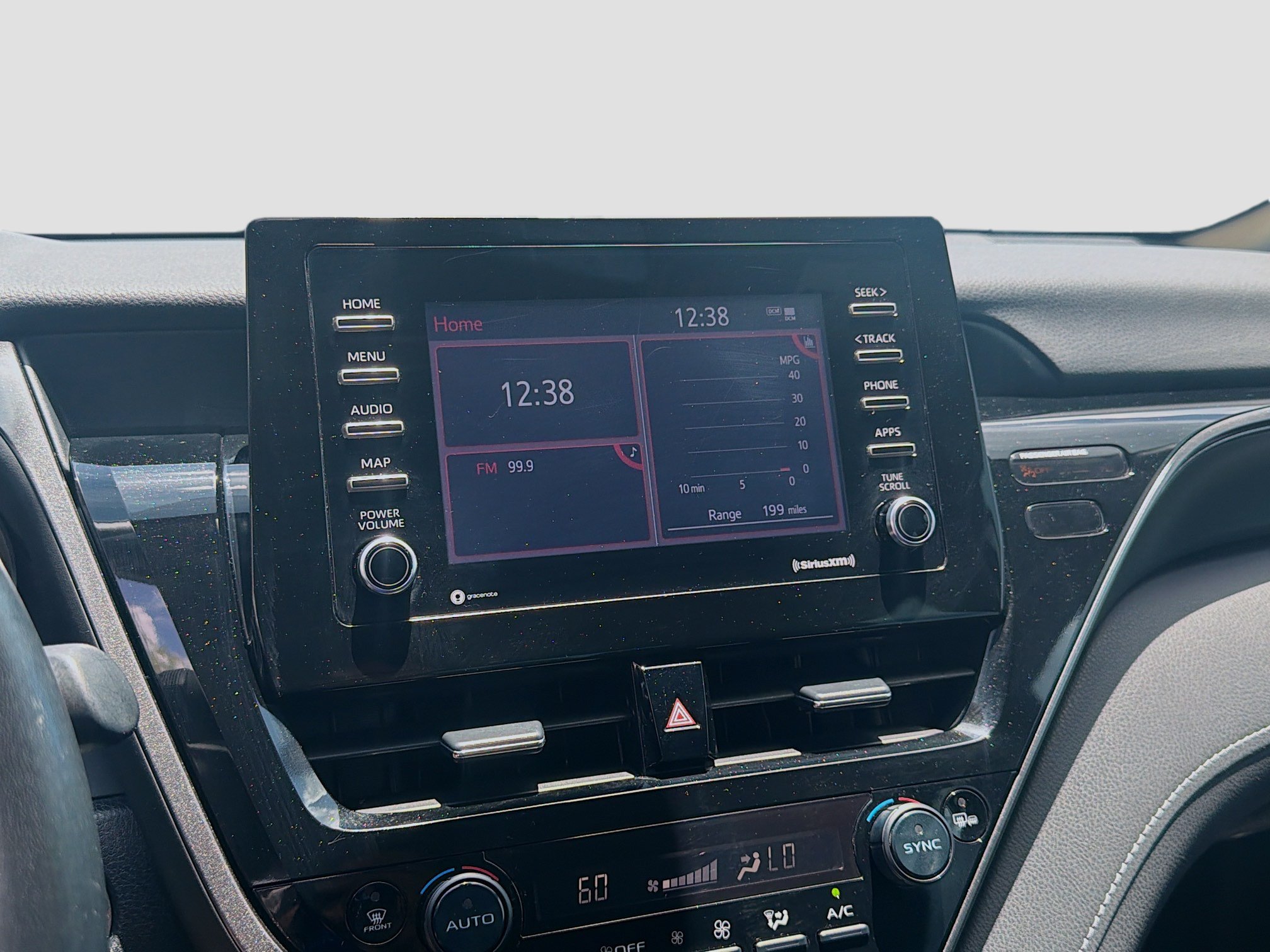 Used 2022 Toyota Camry SE w/ Convenience Package FWD image 12