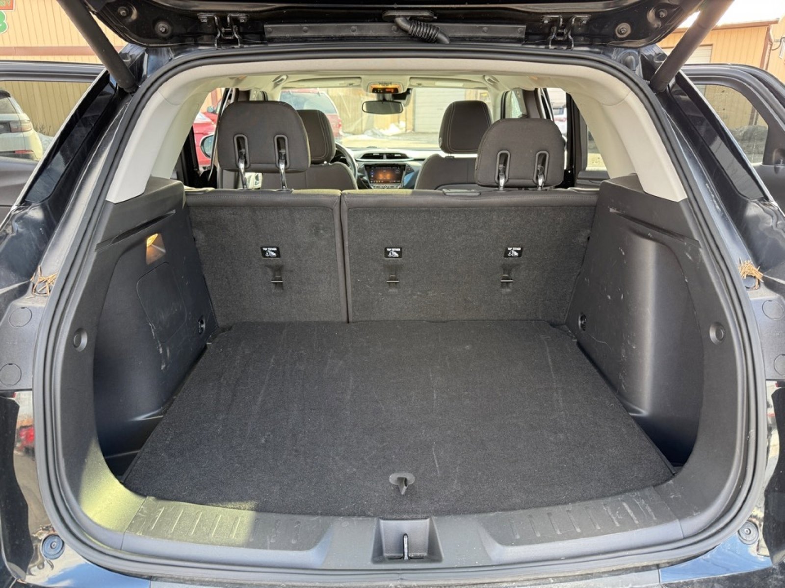 Used 2023 Chevrolet TrailBlazer LT w/ Sun and Liftgate Package image 19
