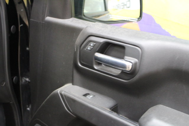Used 2019 Chevrolet Silverado 1500 Custom w/ Custom Value Package RWD image 11