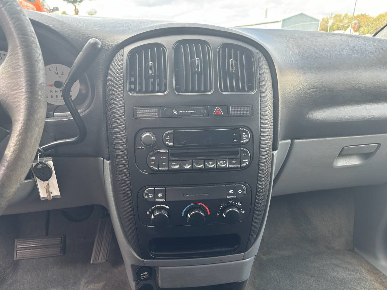 Used 2007 Dodge Caravan SE image 15