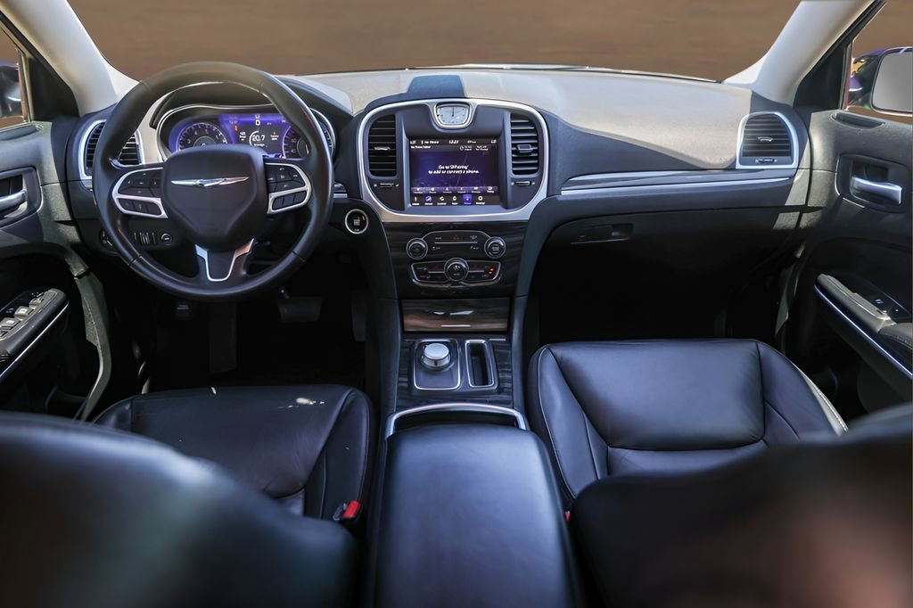 Used 2022 Chrysler 300 Touring L RWD image 23