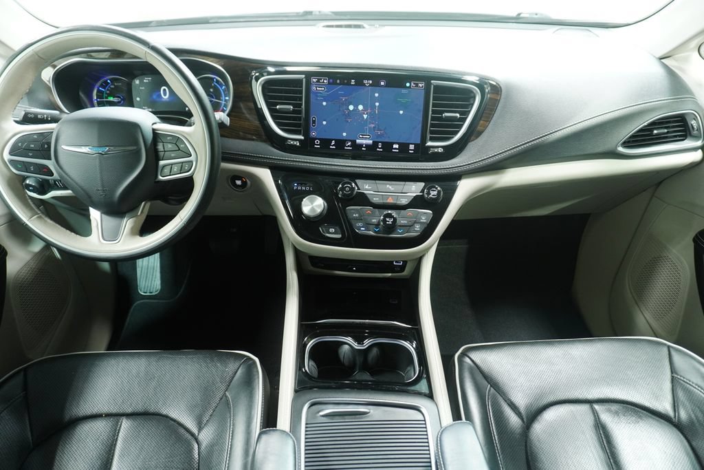 Used 2021 Chrysler Pacifica Limited w/ Uconnect Theater Family Group FWD image 20