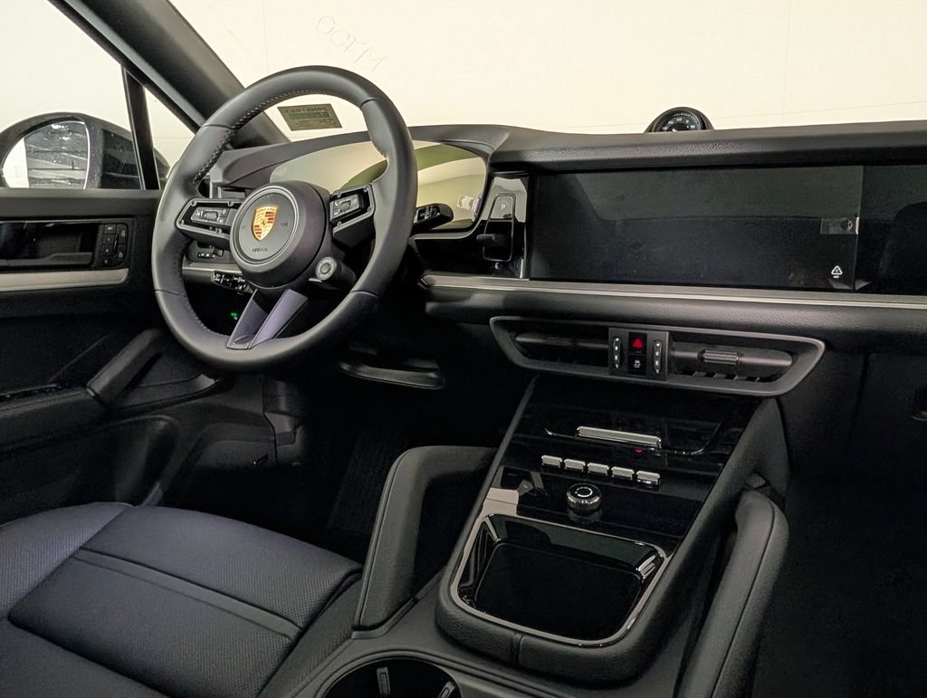 New 2026 Porsche Cayenne Coupe AWD/4WD image 22