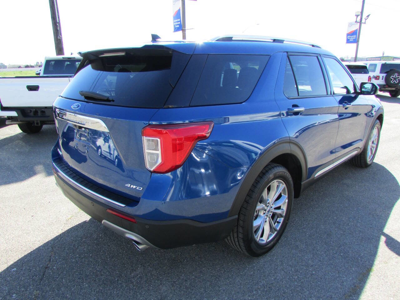 Used 2023 Ford Explorer Limited image 6