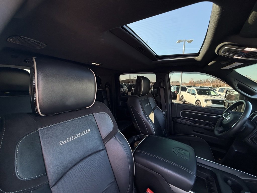 Used 2024 RAM 3500 Laramie w/ Night Edition image 32