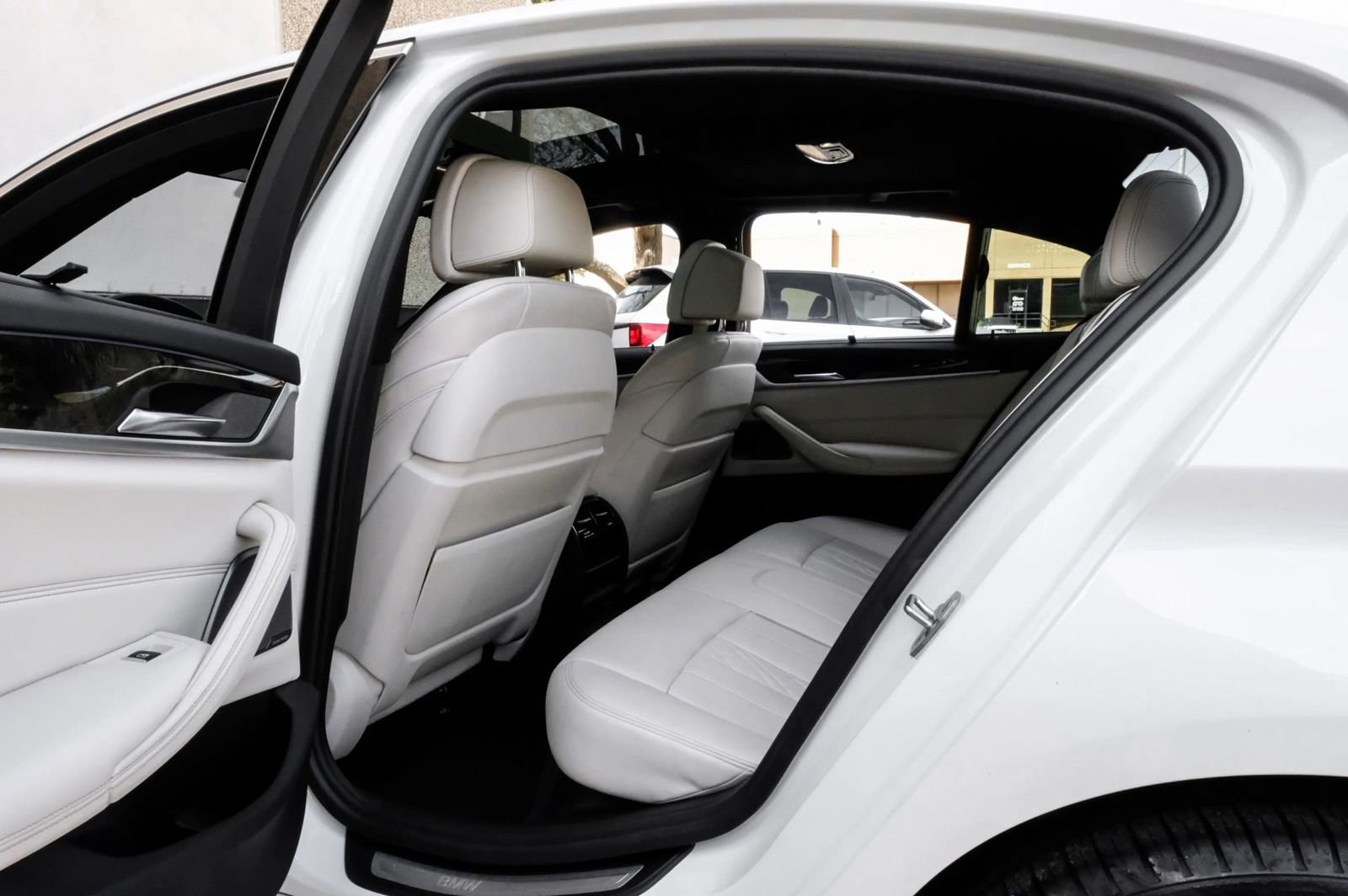 Used 2021 BMW 540i xDrive 540i xDrive Sedan 4D w/ Executive Package image 52