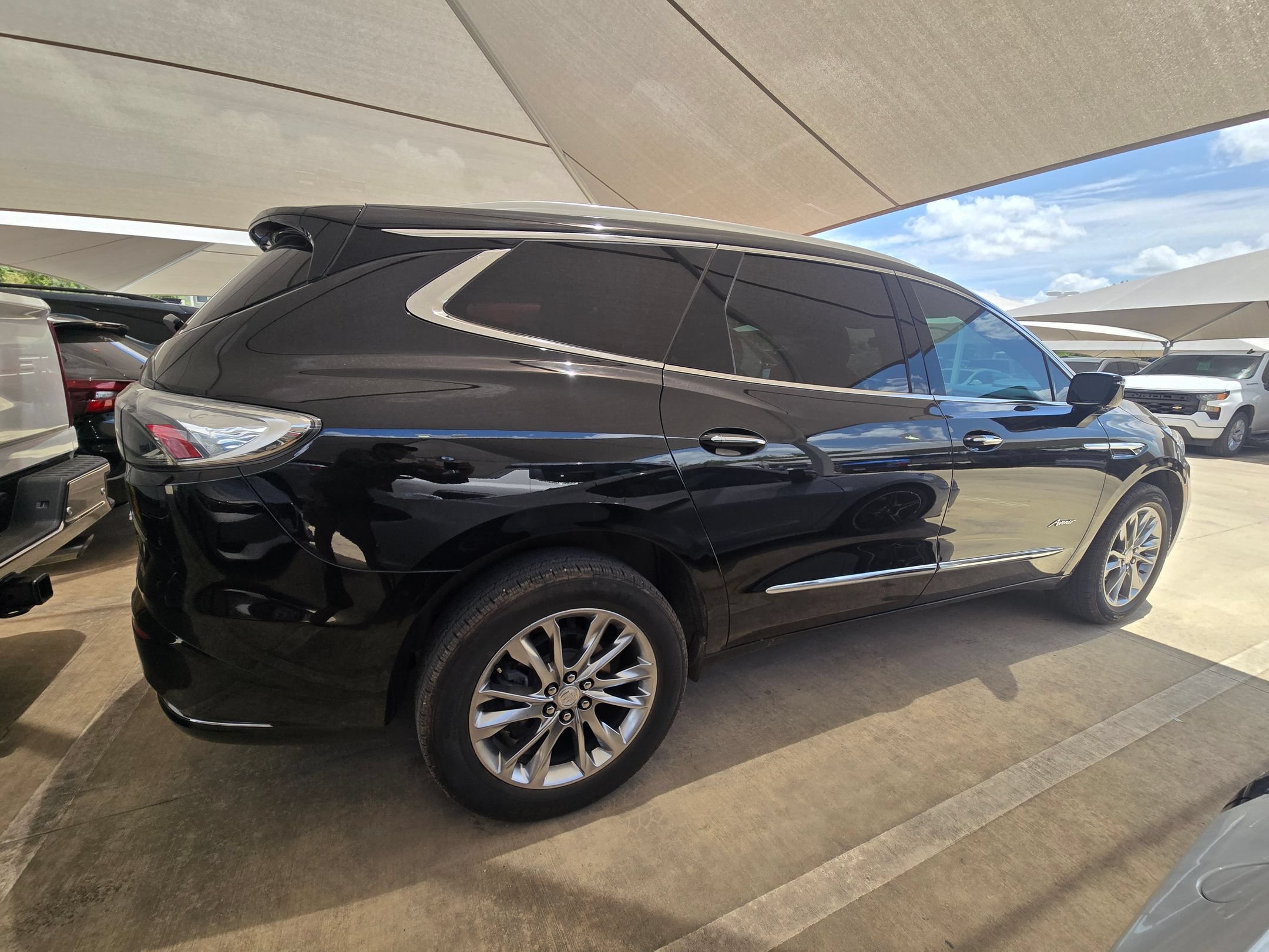 Certified 2022 Buick Enclave Avenir w/ Avenir Technology Package FWD image 9