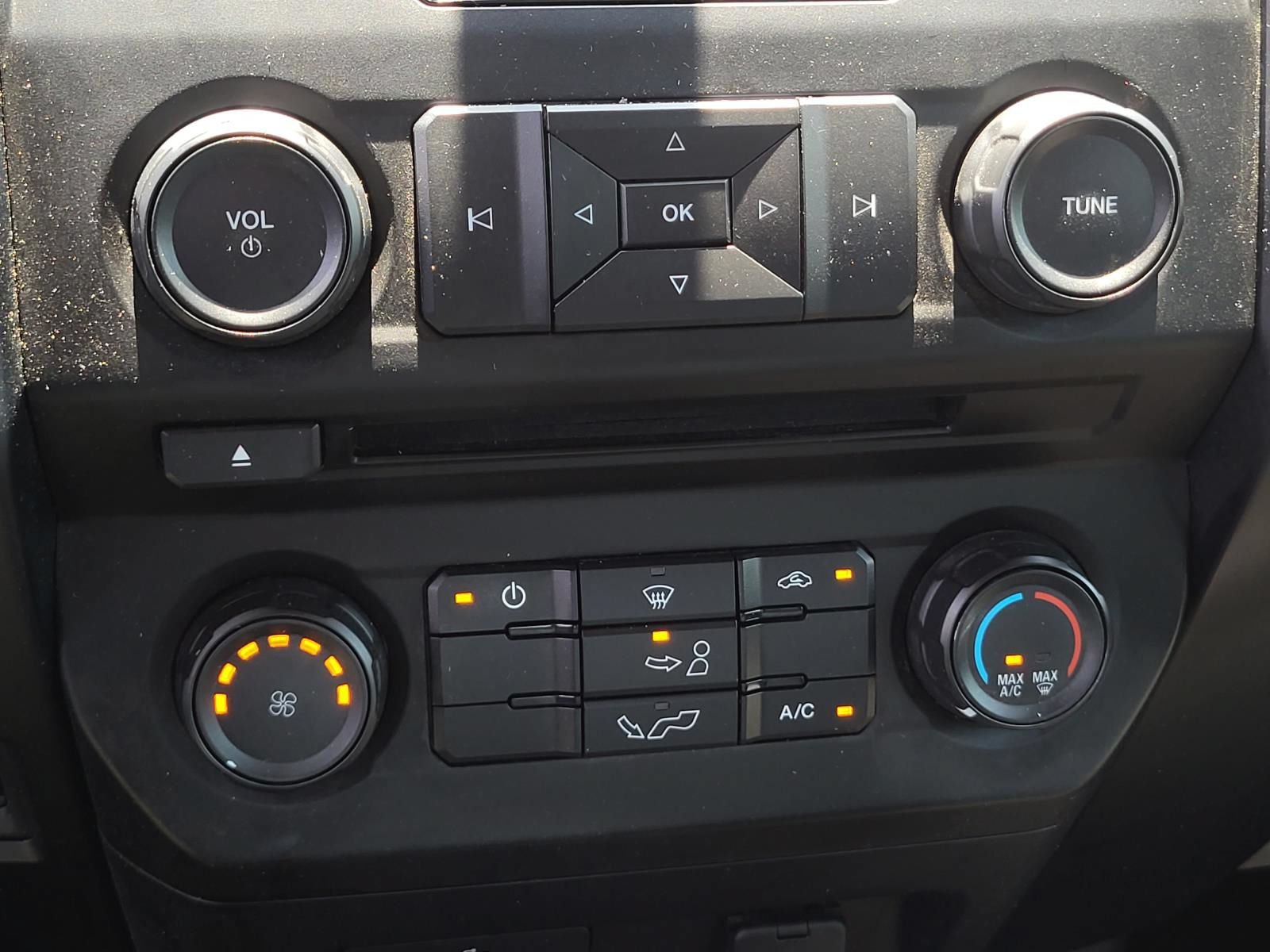 Used 2016 Ford F150 XL w/ Equipment Group 101A Mid RWD image 26